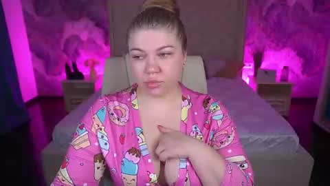 Snapshot of amellywhite chatting on June 2026 12:29:02 PM Alina online show from June 2026 12:29:02 PM