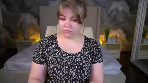 Snapshot of amellywhite chatting on June 2026 12:48:01 PM Alina online show from June 2026 12:48:01 PM