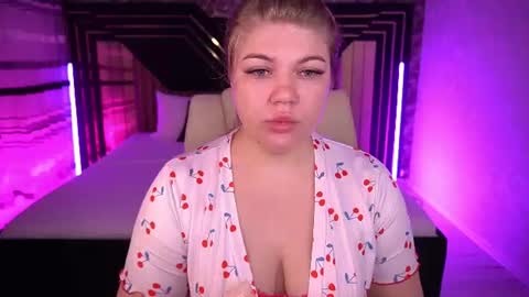 Snapshot of amellywhite chatting on June 2026 01:48:01 PM Alina online show from June 2026 01:48:01 PM