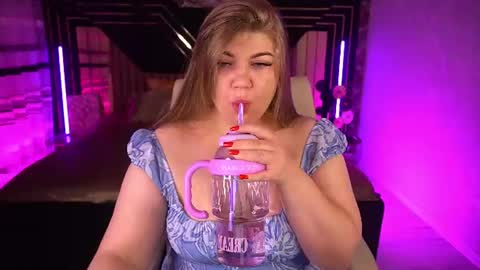 Snapshot of amellywhite chatting on July 2026 12:31:01 PM Alina online show from July 2026 12:31:01 PM