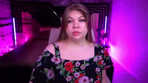 Snapshot of amellywhite chatting on July 2026 12:25:02 PM Alina online show from July 2026 12:25:02 PM