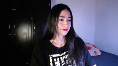 Snapshot of amelycaro chatting on January 2025 05:06:02 AM Amely  online show from January 2025 05:06:02 AM
