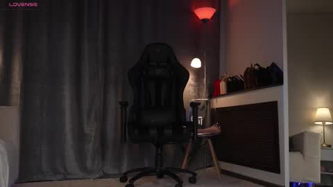 Amy  online show from October 2025 12:41:02 AM