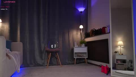 Amy  online show from October 2025 01:27:01 AM