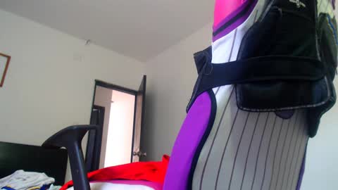 Snapshot of american_challenges chatting on February 2025 05:29:02 PM miguel online show from February 2025 05:29:02 PM