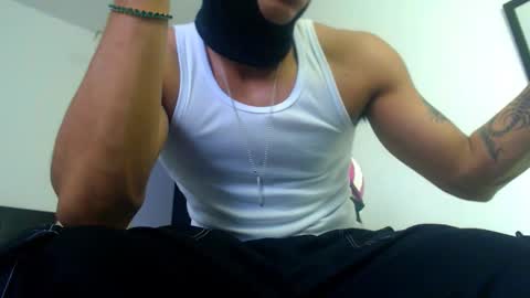 Snapshot of american_challenges chatting on March 2025 11:01:02 PM miguel online show from March 2025 11:01:02 PM