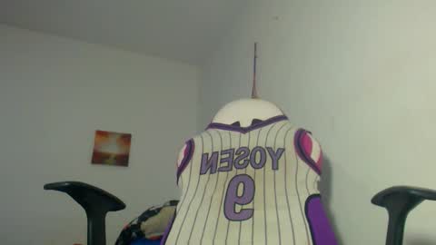 Snapshot of american_challenges chatting on November 2025 12:10:02 AM miguel online show from November 2025 12:10:02 AM