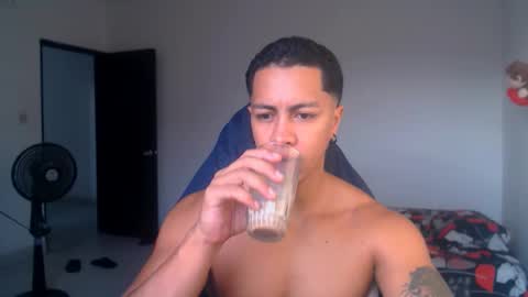 Snapshot of american_challenges chatting on February 2026 12:01:02 PM miguel online show from February 2026 12:01:02 PM