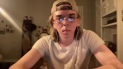 Snapshot of americanclown chatting on April 2026 04:17:01 AM americanclown online show from April 2026 04:17:01 AM