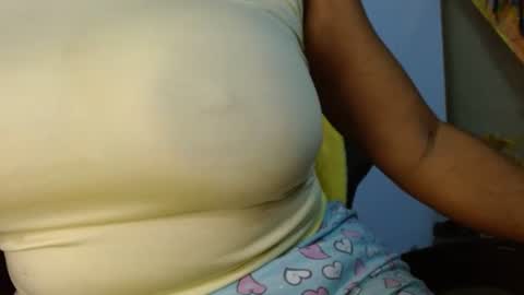 Mari online show from October 2025 12:39:02 PM