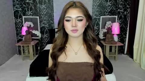 Claire online show from November 2025 03:08:02 AM