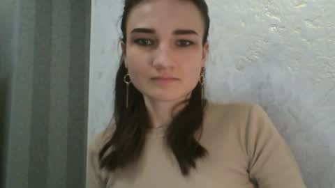 Julia  online show from February 2025 06:12:01 PM