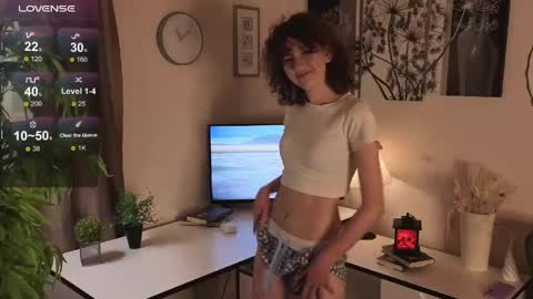 Alivia online show from June 2026 06:13:02 PM