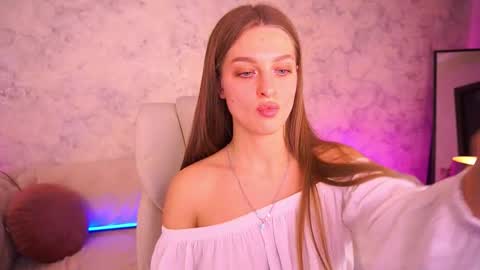 ami_lovee online show from October 2025 07:24:02 PM