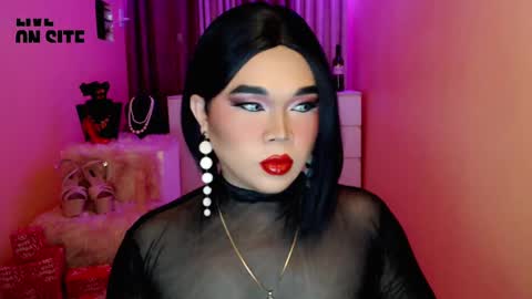 Queen Mireska online show from December 2024 04:17:01 PM