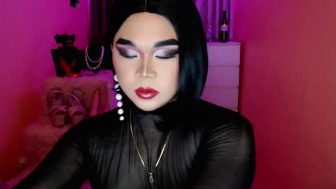 Queen Mireska online show from January 2025 03:03:01 PM