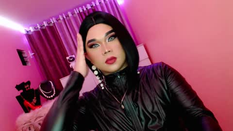 Queen Mireska online show from February 2025 02:26:02 PM