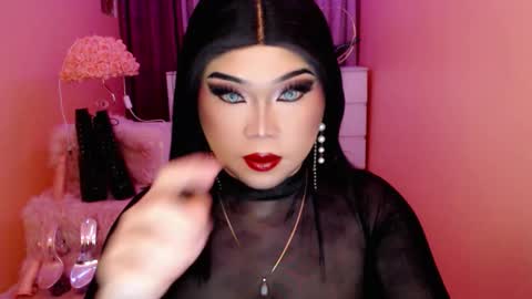 Queen Mireska online show from September 2025 11:45:02 AM