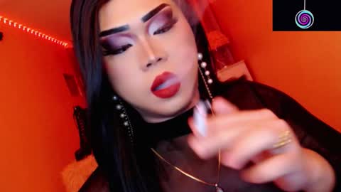 Queen Mireska online show from November 2025 02:16:01 PM