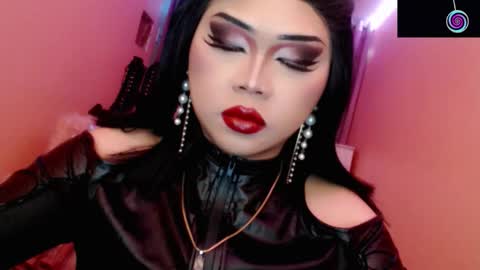 Snapshot of amiadoll chatting on March 2026 04:25:02 PM Queen Mireska online show from March 2026 04:25:02 PM