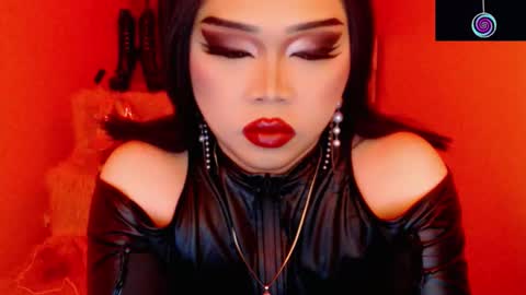 Snapshot of amiadoll chatting on March 2026 06:01:02 PM Queen Mireska online show from March 2026 06:01:02 PM