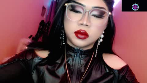 Snapshot of amiadoll chatting on March 2026 04:55:01 PM Queen Mireska online show from March 2026 04:55:01 PM