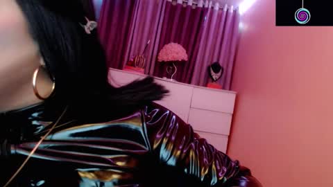 Snapshot of amiadoll chatting on March 2026 05:16:01 PM Queen Mireska online show from March 2026 05:16:01 PM