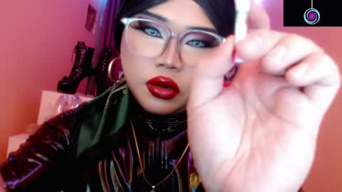 Snapshot of amiadoll chatting on March 2026 06:13:02 PM Queen Mireska online show from March 2026 06:13:02 PM