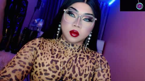 Snapshot of amiadoll chatting on March 2026 05:41:02 PM Queen Mireska online show from March 2026 05:41:02 PM