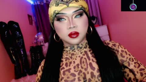 Snapshot of amiadoll chatting on March 2026 05:56:01 PM Queen Mireska online show from March 2026 05:56:01 PM