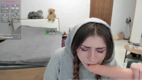 Snapshot of amiandthomas chatting on February 2026 03:59:01 PM VelvetCaprice online show from February 2026 03:59:01 PM