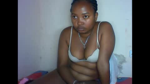 Snapshot of amielle_01 chatting on April 2026 07:08:02 PM amielle_01 online show from April 2026 07:08:02 PM