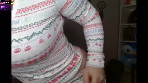 Snapshot of amilustxx chatting on November 2025 05:01:02 PM amilust online show from November 2025 05:01:02 PM