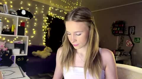 Amily online show from March 2026 01:51:01 PM