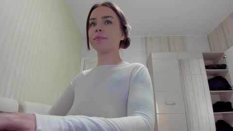 Snapshot of aminaswan_ chatting on May 2026 09:44:02 PM Kristina online show from May 2026 09:44:02 PM