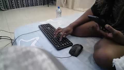 Snapshot of amira9120 chatting on October 2025 10:04:01 AM amira9120 online show from October 2025 10:04:01 AM