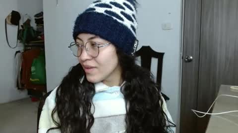 amitlu_ online show from December 2024 11:01:01 AM