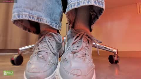 Amelia online show from October 2025 04:23:02 AM