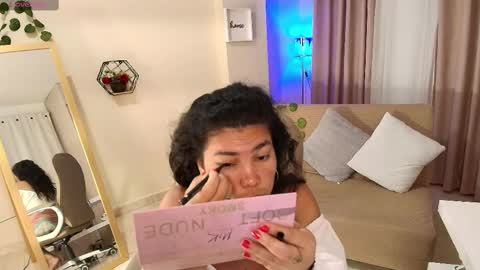 Amelya online show from February 2025 07:45:02 PM