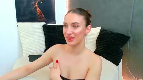 Snapshot of ammirra_a chatting on June 2026 04:23:01 AM Amira online show from June 2026 04:23:01 AM
