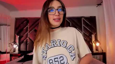 Snapshot of ammy_glow chatting on December 2025 03:56:01 AM ammy_glow online show from December 2025 03:56:01 AM