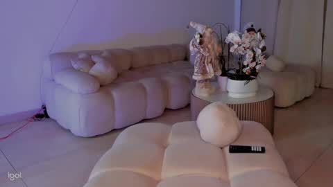 Snapshot of ammy_oxford chatting on December 2024 12:51:02 AM Ammy online show from December 2024 12:51:02 AM