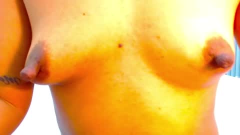 Snapshot of ammy_ronan chatting on December 2024 03:33:02 PM IM AMMY online show from December 2024 03:33:02 PM