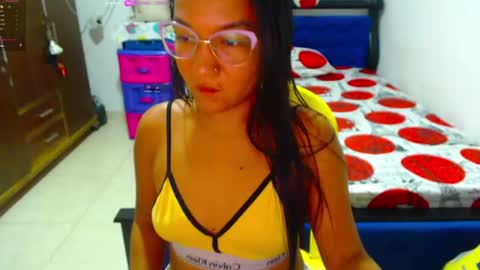 Snapshot of ammy_ronan chatting on July 2026 01:52:01 AM IM AMMY online show from July 2026 01:52:01 AM