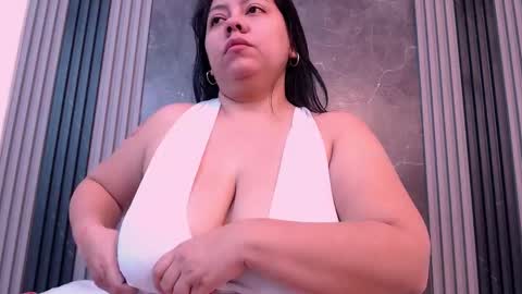 AmmyPike online show from September 2025 12:05:02 PM