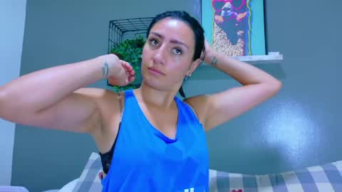 Snapshot of ammyrouse__ chatting on April 2026 09:21:02 AM A M M Y online show from April 2026 09:21:02 AM