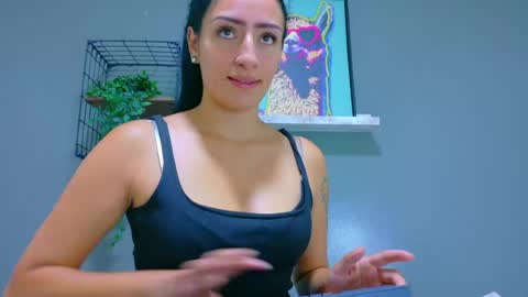 Snapshot of ammyrouse__ chatting on April 2026 09:23:01 AM A M M Y online show from April 2026 09:23:01 AM