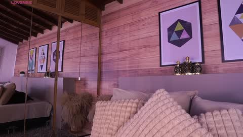 Ammy Scott  online show from April 2026 07:19:01 PM