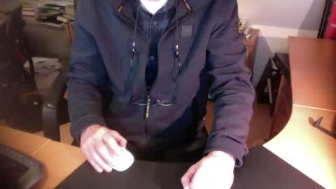 Amor2200 online show from December 2024 07:01:01 PM