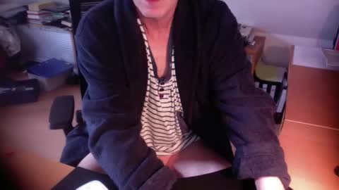 Amor2200 online show from October 2025 09:07:02 AM